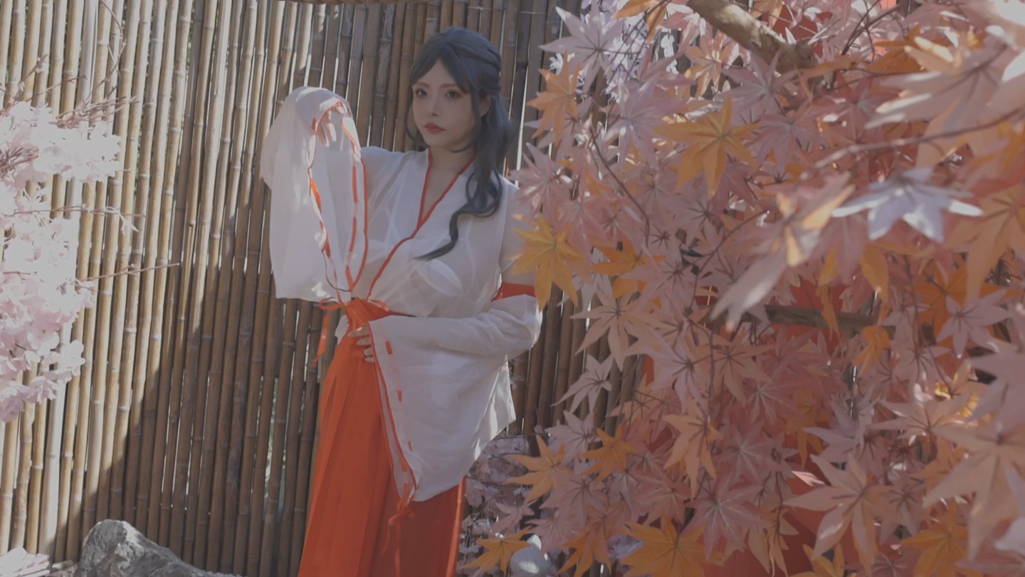 推特人气摄影大神 [秋和柯基] 汤池巫女 唯美构图角度一流 超清画质