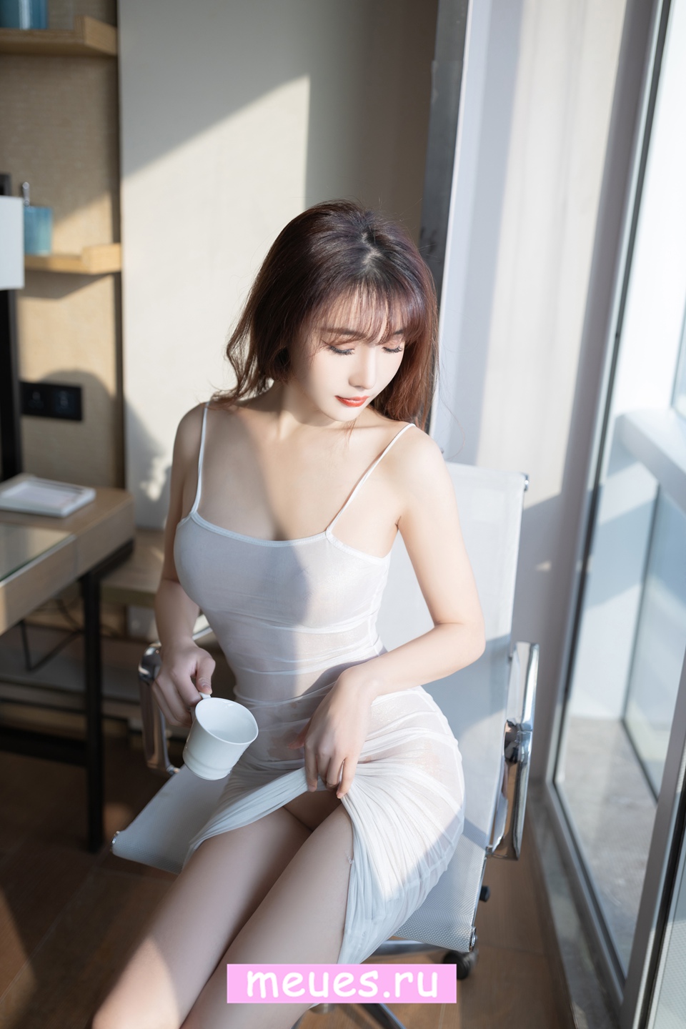 私房加密破解 秀人网陆萱萱 透明网纱紧身裙 若隐若现的感觉真的很顶级