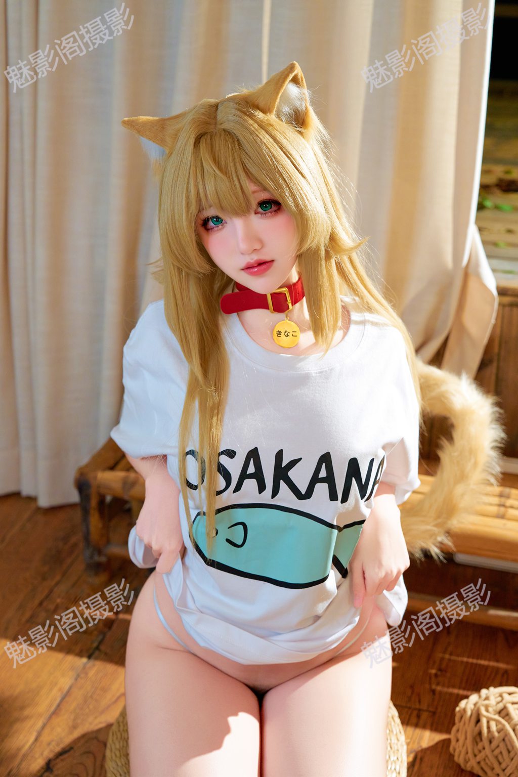 cosplay 网红阿薰 KaOri 猫系少女写真曝光:OSAKANA 元素 + 毛绒猫耳造型,甜美与性感的极致碰撞
